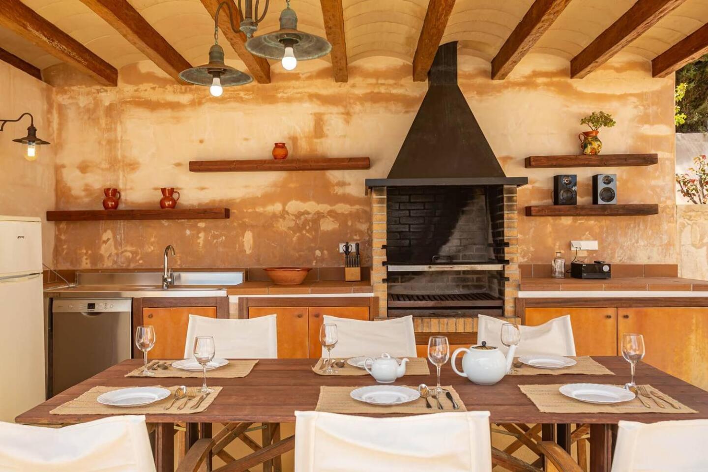 Villa Charming 4Br Finca With Xxl Private Pool - Short Walk To Unvrs & Amnesia Sant Antoni de Portmany